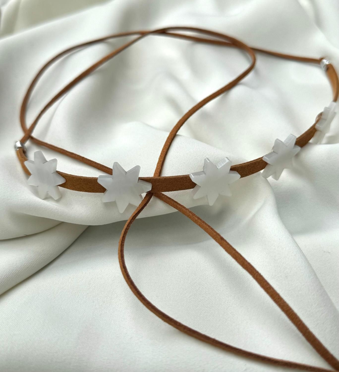 Stars Choker Marron crudo 